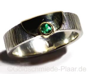 Silber-Ring mit Smaragd und Gold