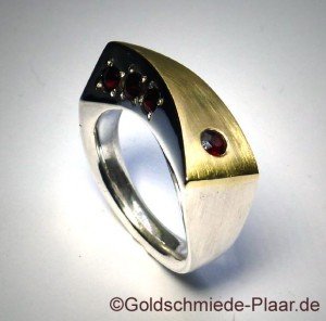 Silberring mit Gold und Granat