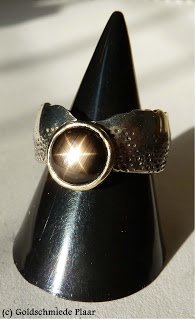 Asterismus, Silber-Ring mit Sternsaphir
